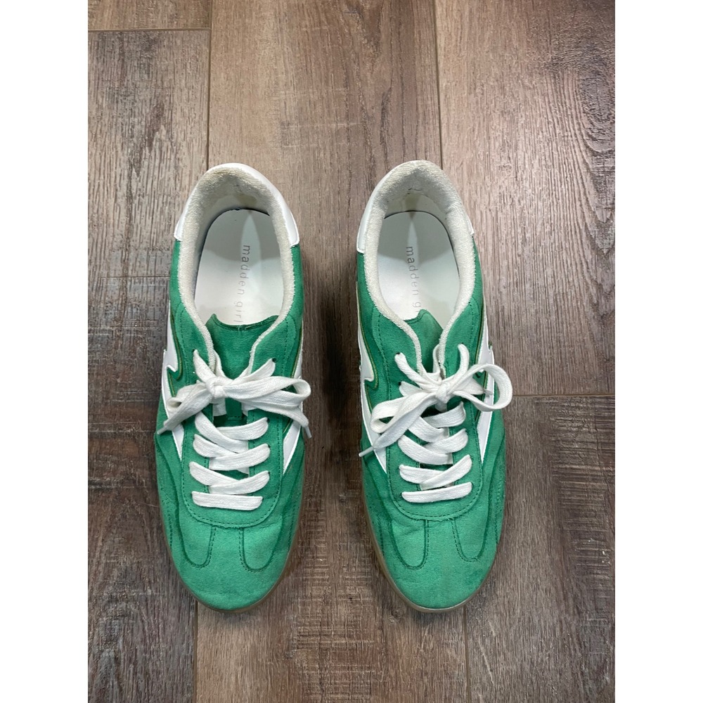 Madden Girl Giia Women's Size 9 M Green Faux Suede Gum Sole Low Top Sneakers